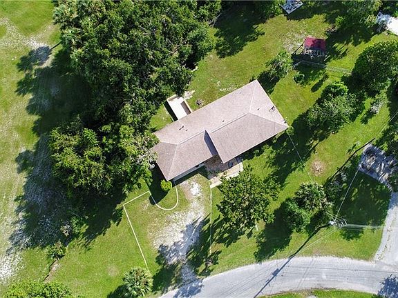 3rd image of 15836 Wilson Parrish Rd
