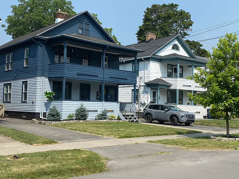 250 Woodbine Ave #1 — Photo 35