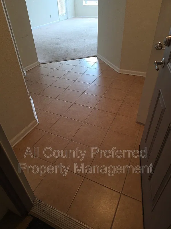 3868 Lexmark Ln — Photo 2