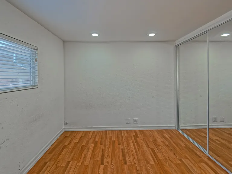 4541 W 172nd St #1A — Photo 21