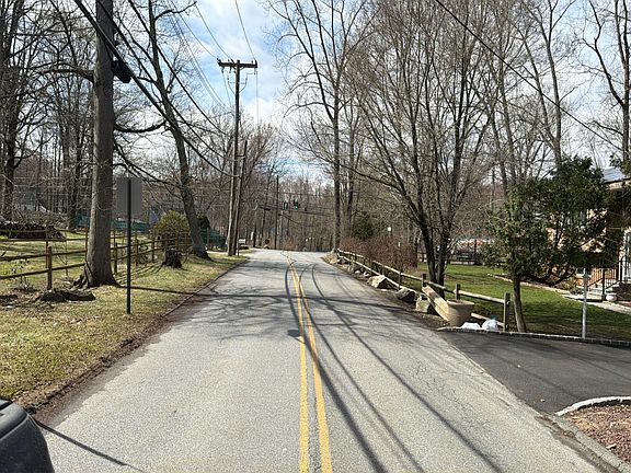 5th image of 1805 Amazon Rd