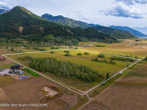 3rd image of Nya Stewart Creek Rd