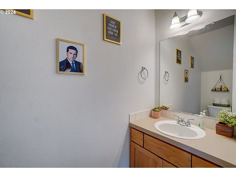 11821 SE Pine St — Photo 8