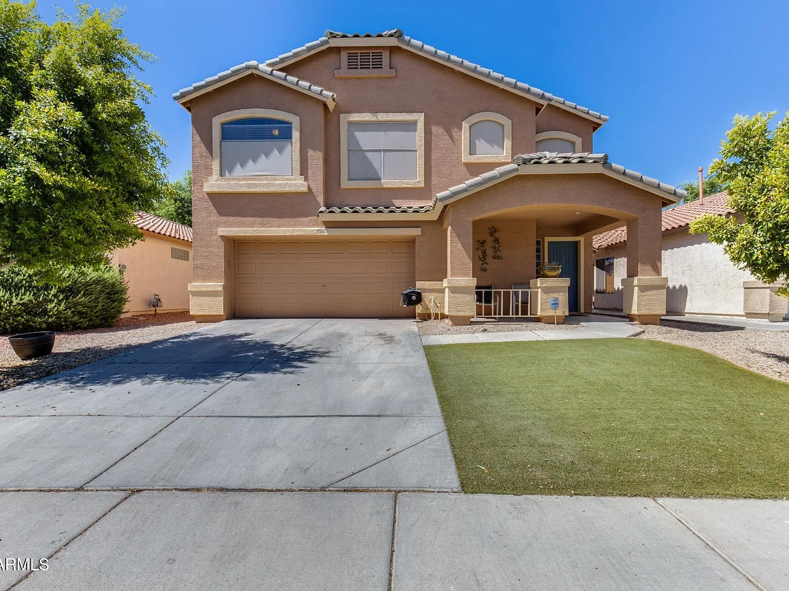 4 bed, 2.5 bath, 1611 sqft, $2,200 — Photo 2