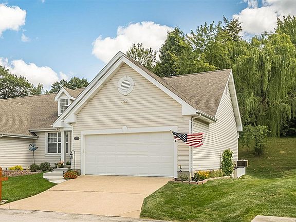 2nd image of 3882 Oaklin Dr