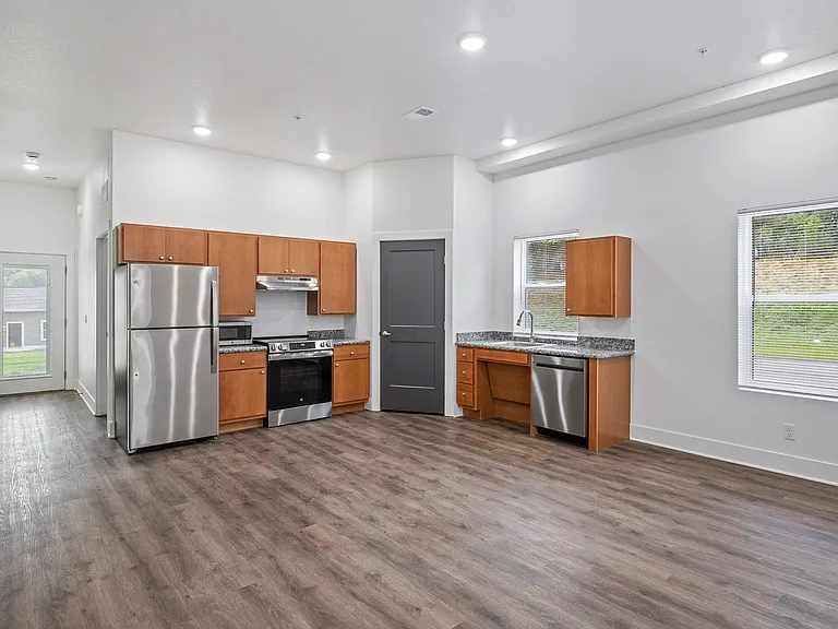 Coopers Landing Apartments — Photo 27