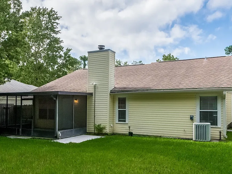 471 Moby Dick Dr N — Photo 17