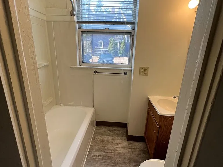 524 S Forest Ave — Photo 15