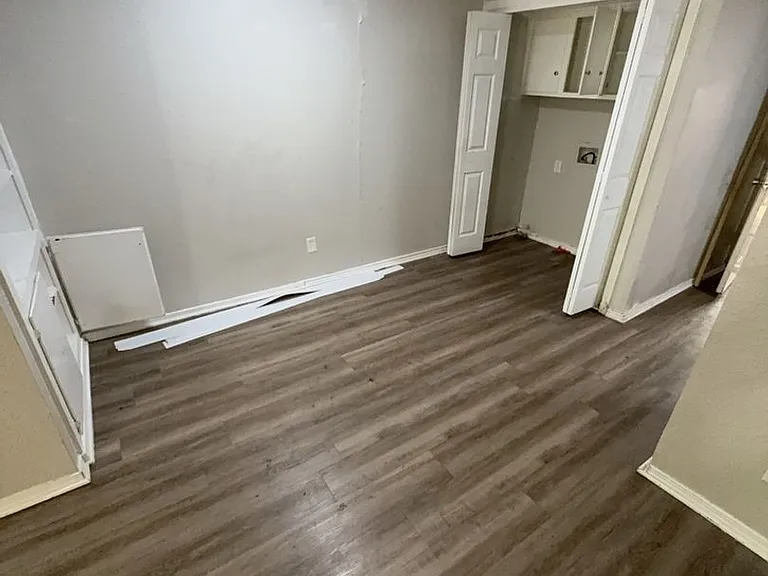1102 Lilac Dr — Photo 4
