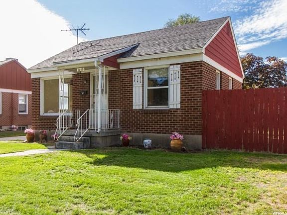 3rd image of 1055 W Briarcliff Ave