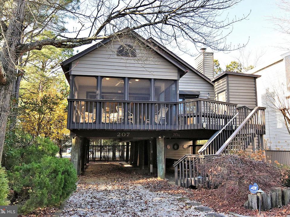 1st image of 207 Ashwood Ct