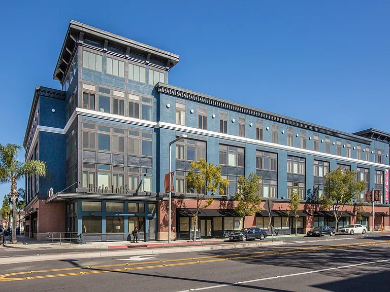 The Mix at CTR City | Anaheim, CA Apartments