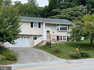 29 Water St, Jacobus, PA 17407