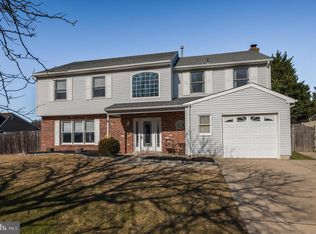 20 Twin Ponds Dr, Sewell, NJ 08080