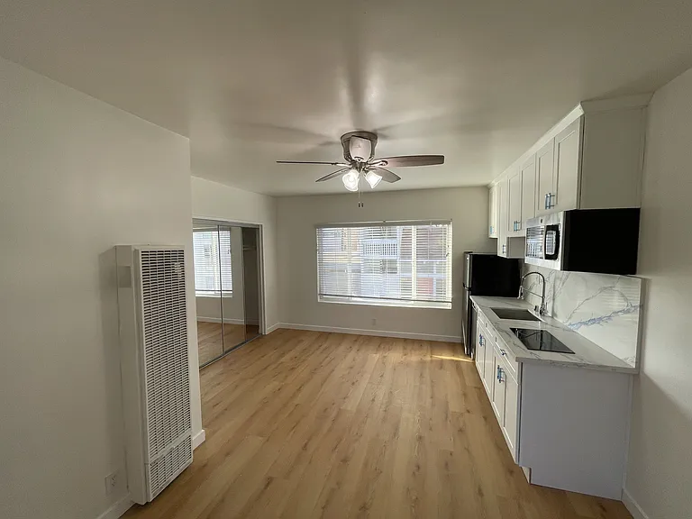 Navy Street Apartments — Photo 9