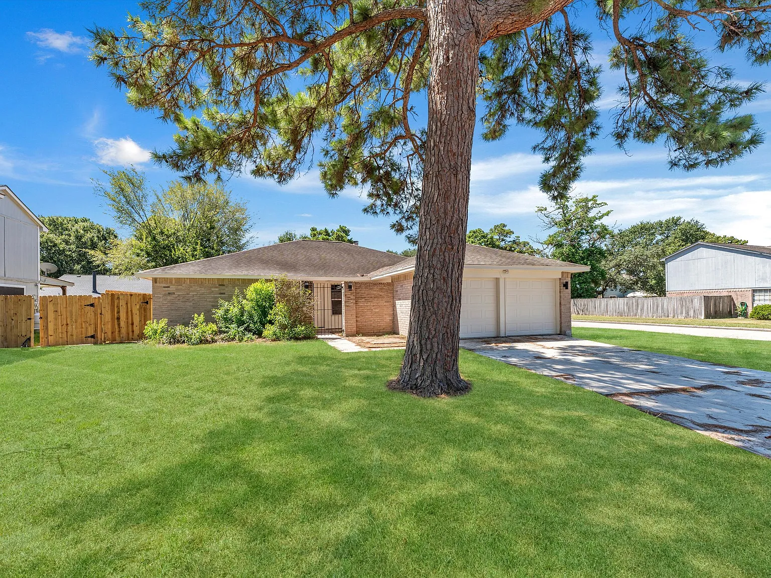 4 bed, 1948 sqft, $2,450 — Photo 3
