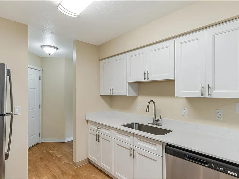 Cascade Woods Apartments — Photo 54