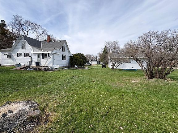 2nd image of 121 SW Oconnell Ave