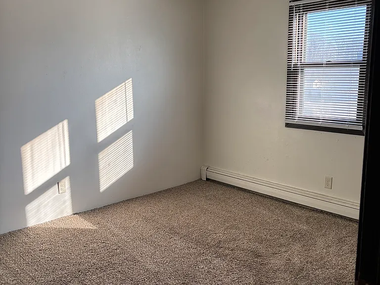 121 S Hazel St — Photo 9