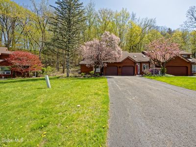 9 Lillian Lane, Troy, NY, 12180