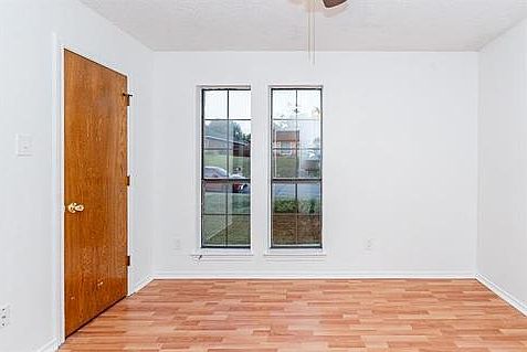 5th image of 318 Melody Ln
