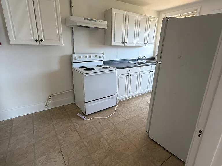 2303 Fontaine Ave #4 — Photo 7