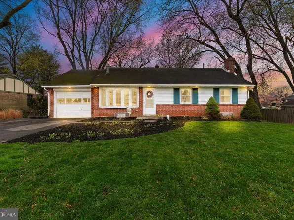 1444 Glen Moore Cir, Lancaster, PA 17601