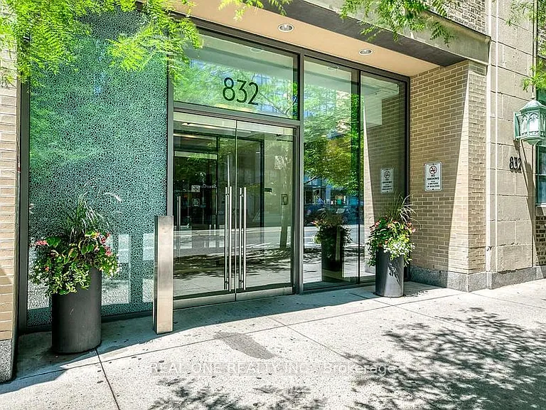 832 Bay St #3703 — Photo 2
