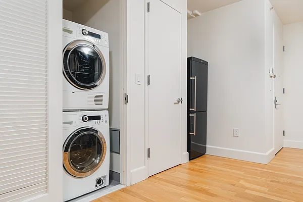 Rented by Nooklyn NYC LLC | media 34