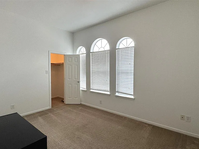 17630 Riata Springs Ln — Photo 23