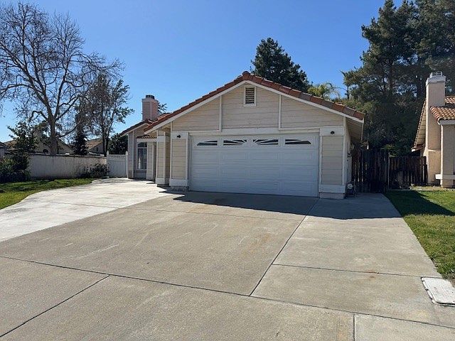 1st image of 41949 Skywood Dr
