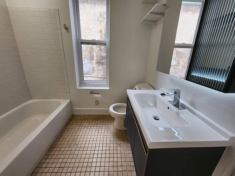 2941 W Girard Ave #2 — Photo 7