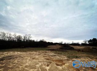 Evatt Dr SE, Fort Payne, AL 35967