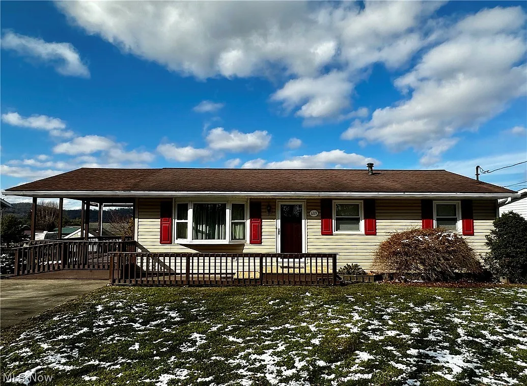 609 Triplett St photo 1