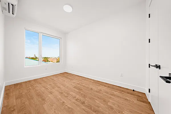 Bedroom, photo 2