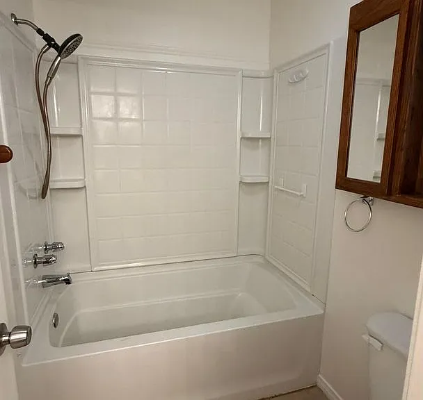 813 Steven St — Photo 15