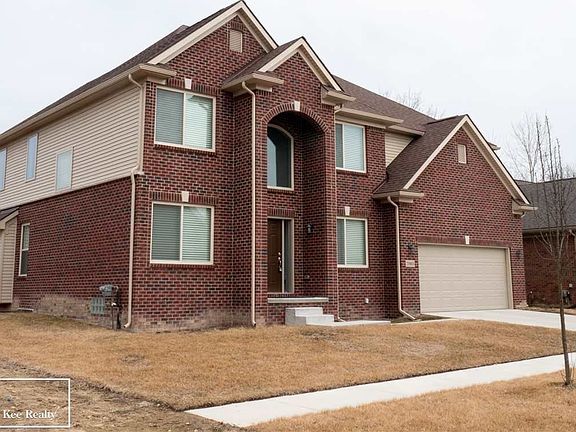 3rd image of 20801 Oakridge Dr