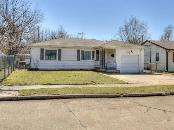 94 Shirley Ln, Edmond, OK 73003