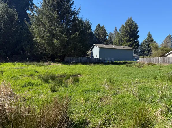 1528 Baywood Ln, Bayside, CA 95524