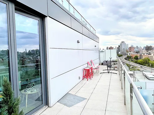 Rented by Cyberapts Management | media 2