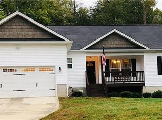 2682 Andrew Point, Denver, NC 28037