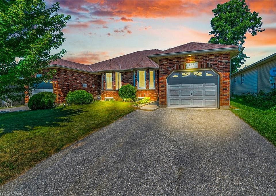 1st image of 133 Whitlaw Way
