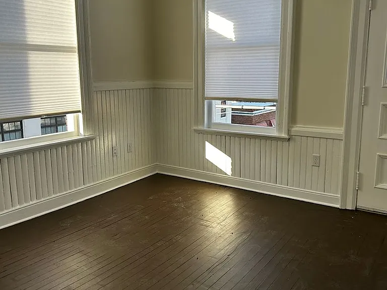 36 Elm St — Photo 2