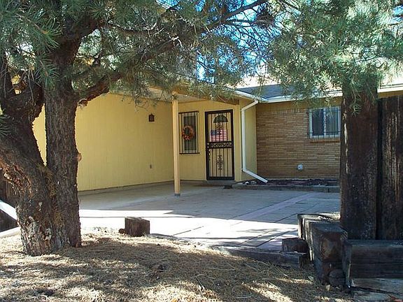 2nd image of 10207 Theresa Pl NE