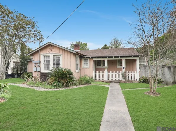 211 Hearthstone Dr, Baton Rouge, LA 70806