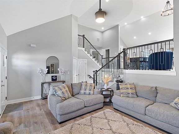 4th image of 1632 Lou Martin Dr