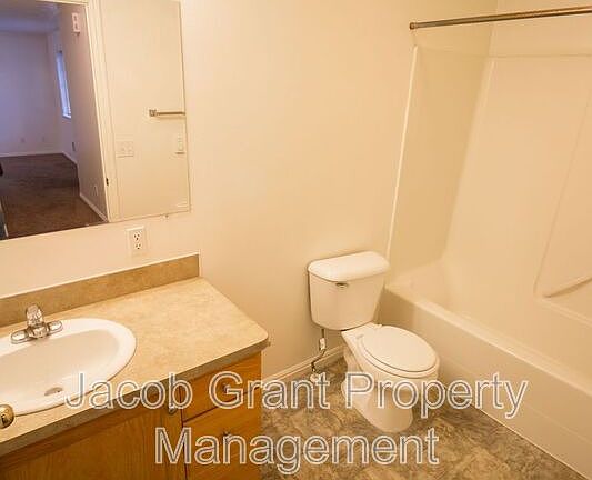 4th image of 3560 Deloy Dr APT 3