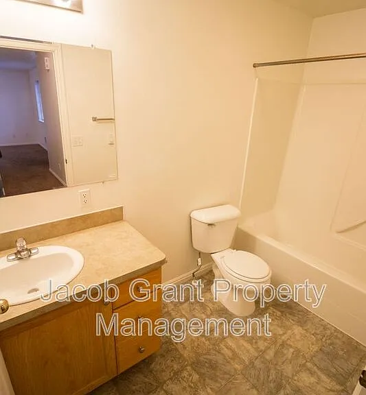 3560 Deloy Dr #3 — Photo 4