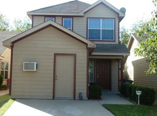 1512 Pine Ln, Fort Worth, TX 76140