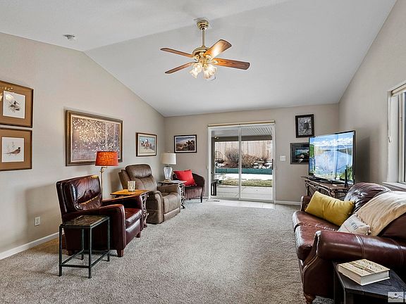 3rd image of 2979 San Mateo Dr